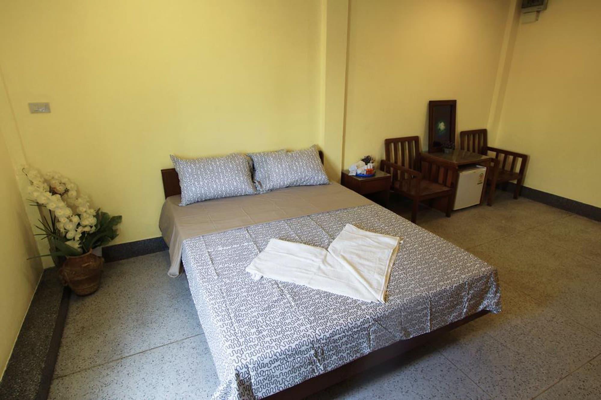Sri Krungthep Hotel Bangkok Eksteriør billede